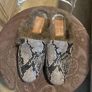 Paolo Snakeskin Furry Mules. Sz 5 1/2.